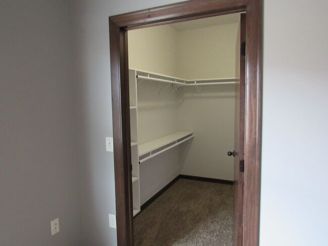 Building Photo - 6400 Keller Cr-- Twin Home