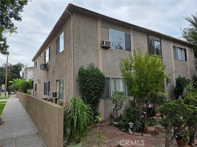 Building Photo - 476 E Palm Ave