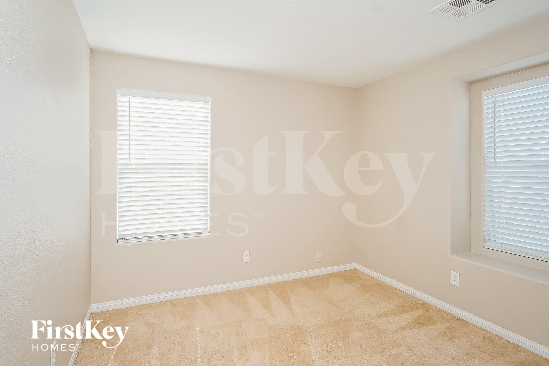 Building Photo - 8688 Pico Grande Ct