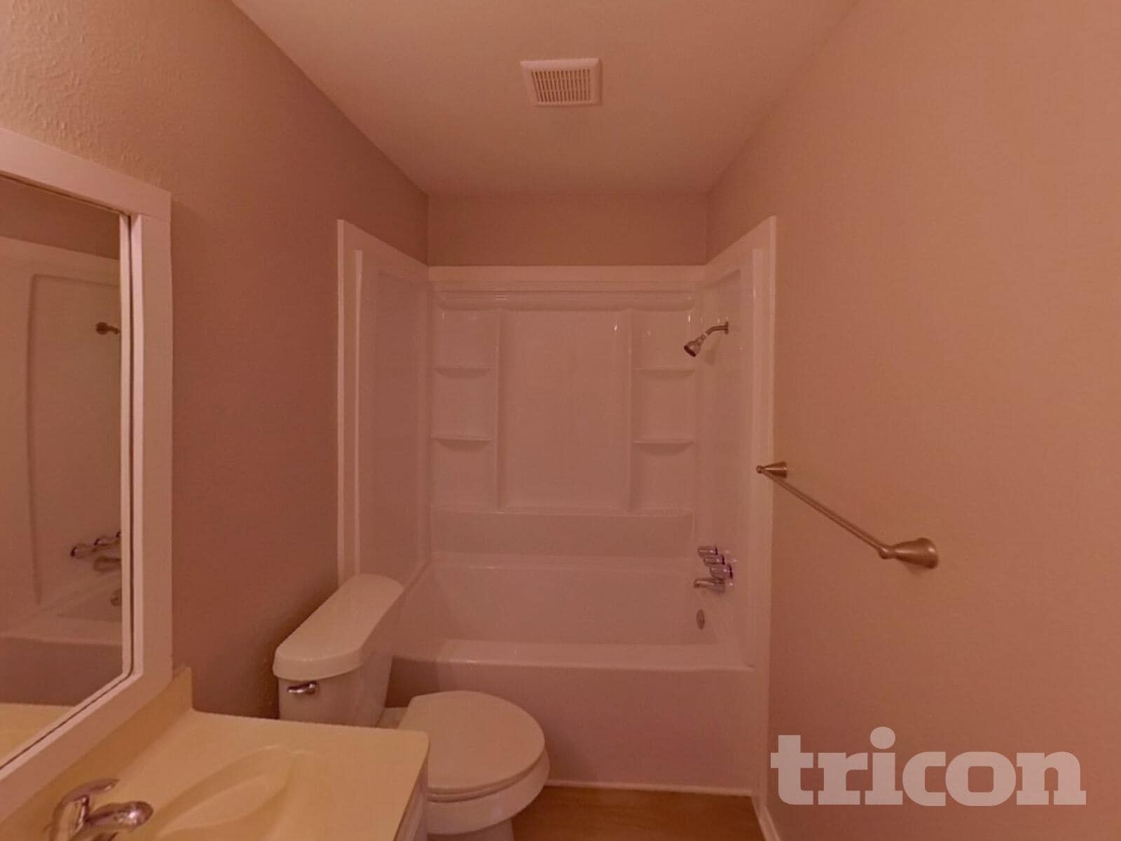 Building Photo - 909 Meadowdale Dr