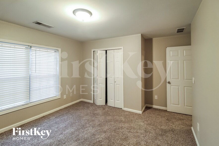 Building Photo - 2775 Haynes Club Cir SW