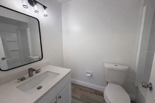 Building Photo - 2428 Summerfield Pl