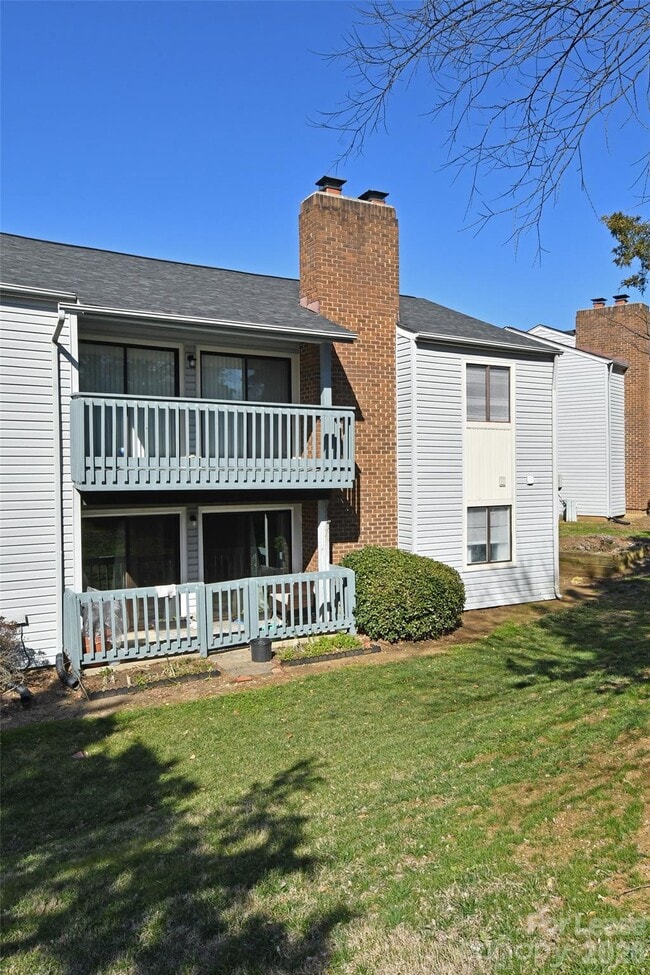 Building Photo - 11185 Harrowfield Rd