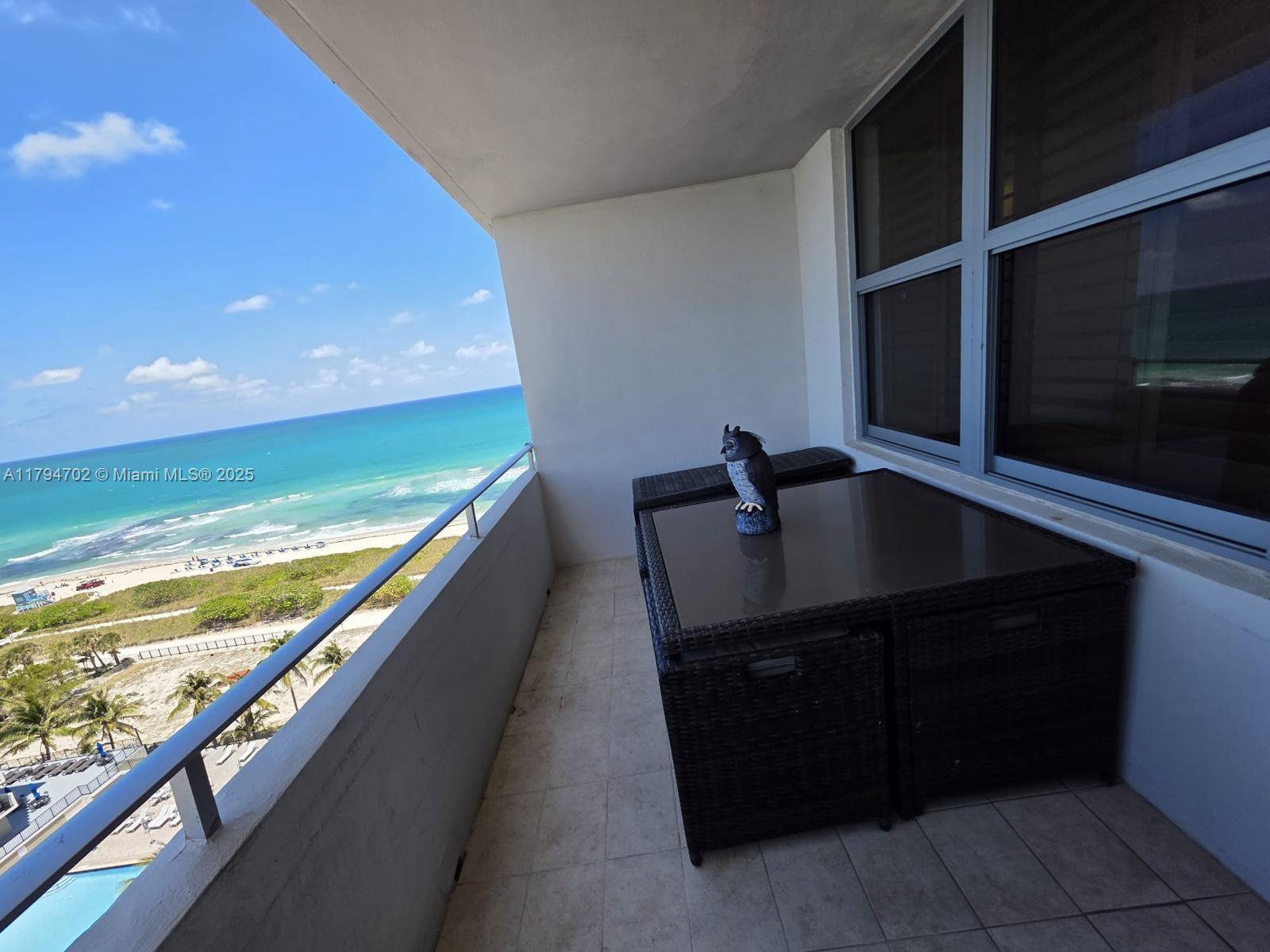 Building Photo - 9225 Collins Ave