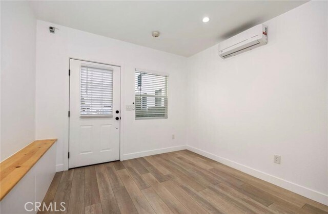 Building Photo - 455 Linden Ave