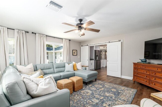 Building Photo - 4530 SE 14th St