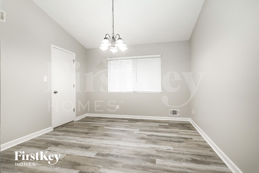 Building Photo - 855 Lost Creek Cir