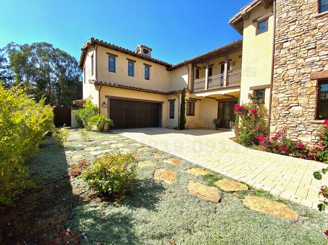 Building Photo - 347 Island Oak Ln