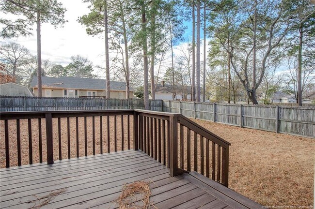 Building Photo - 6944 Calamar Dr