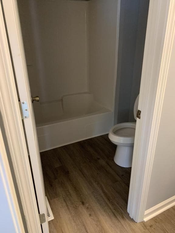 Building Photo - 104 Commons Dr