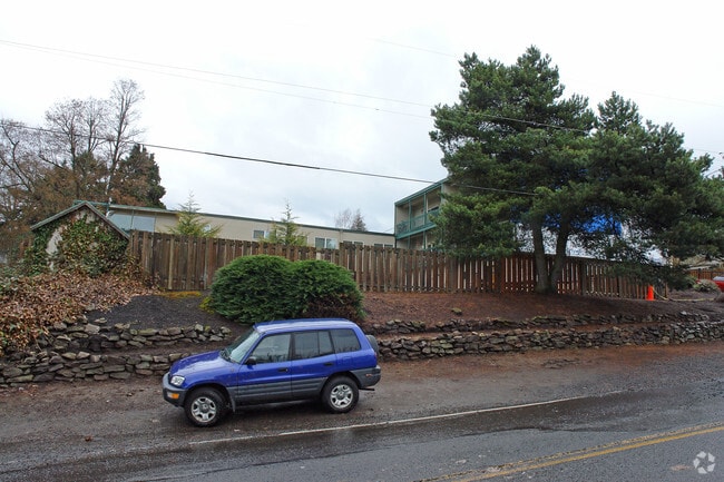 Building Photo - Mar Di Lanat Apartments