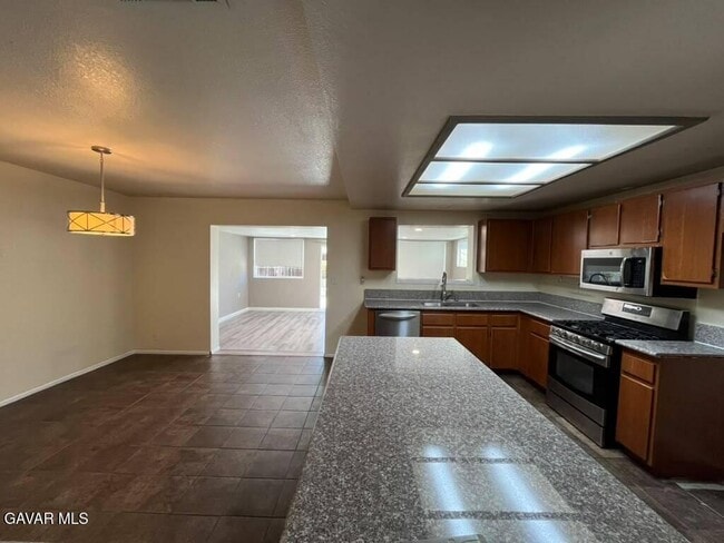 Building Photo - 43770 Santa Rosa Cir