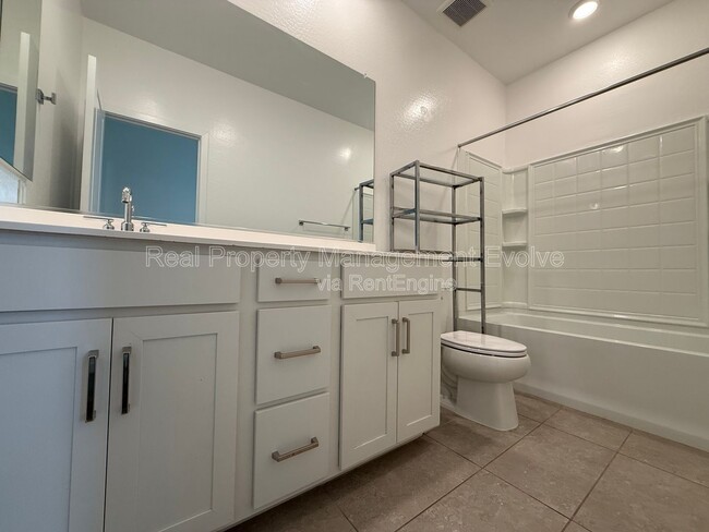 Building Photo - 17760 W Cassia Way