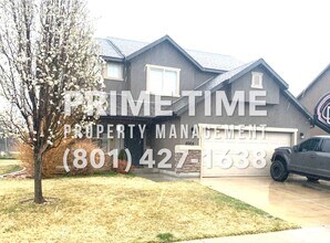 Building Photo - Lovely Home For Rent