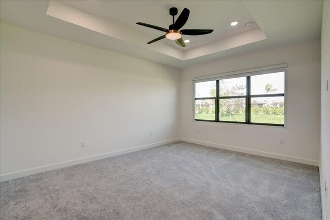 Building Photo - 12474 SW La Costa St