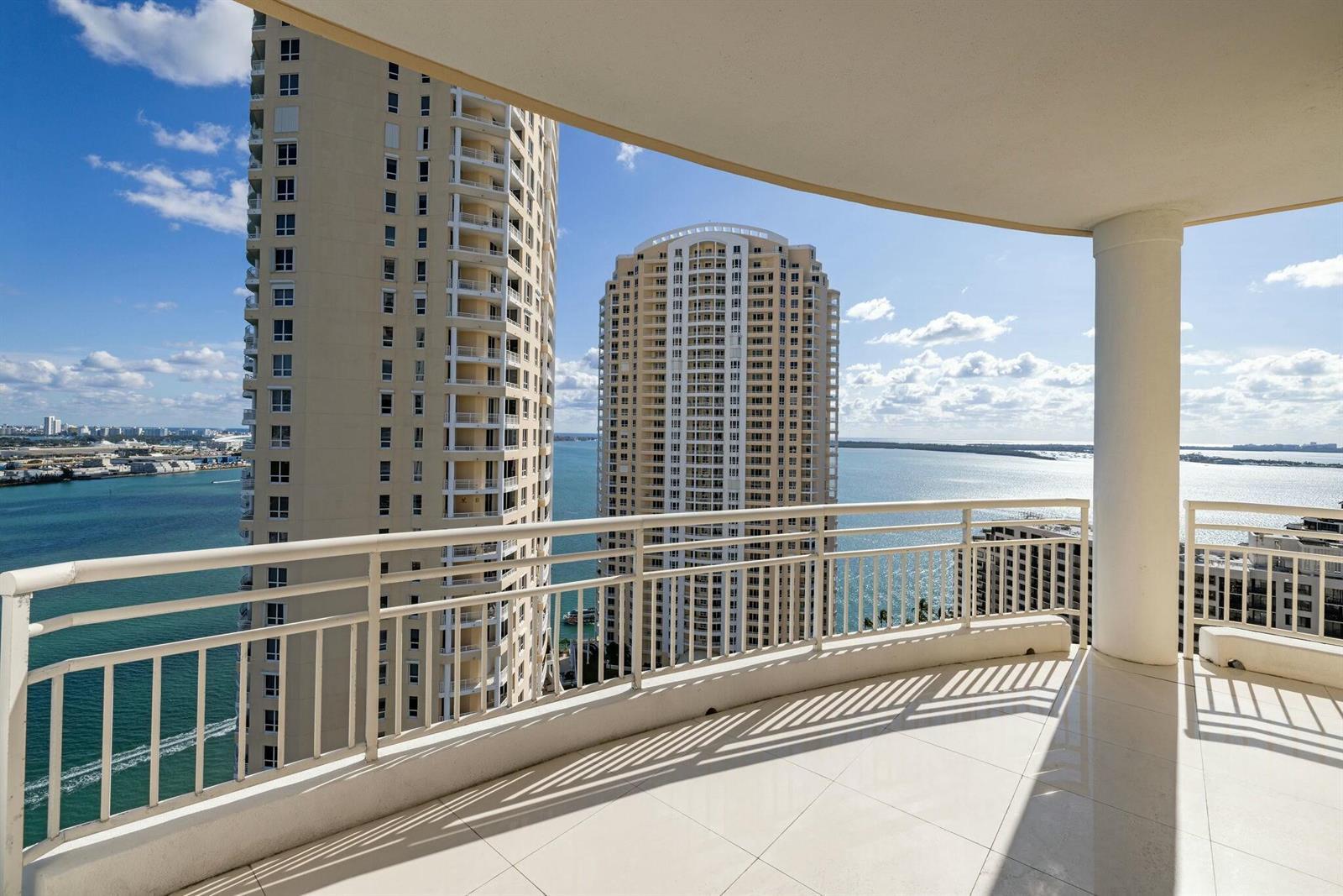 Building Photo - 888 Brickell Key Dr