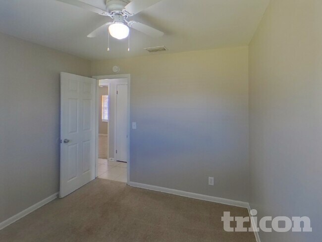 Building Photo - 6313 S Clark Ave