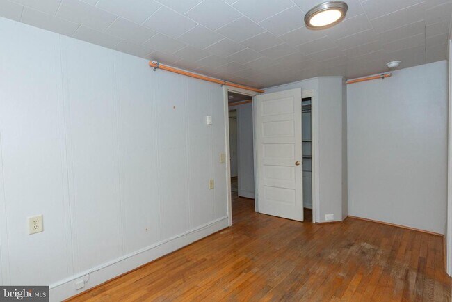 Building Photo - 326 E Liberty St