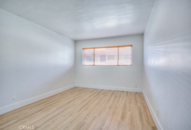 Building Photo - 4255 5th St