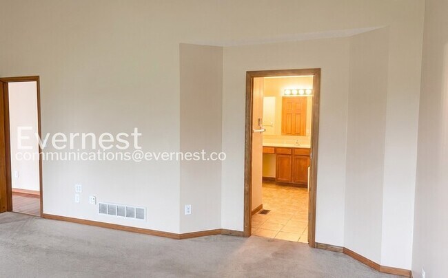 Building Photo - 4369 Houser Dr