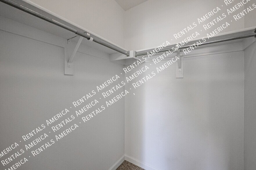 Building Photo - 6671 S Danielson Way