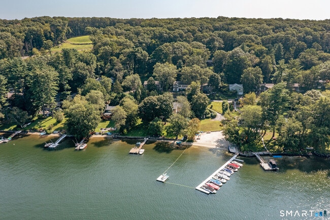 Building Photo - 19 Candlewood Springs Road