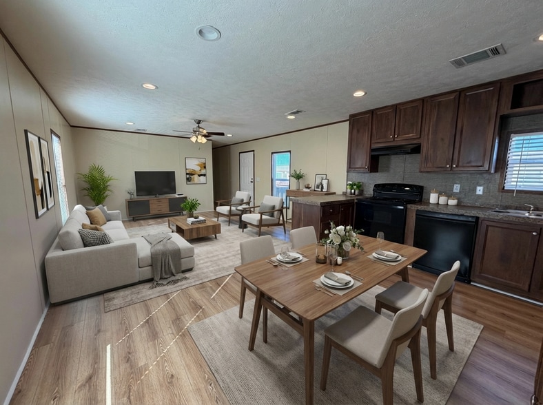 Building Photo - 709 N Collins Fwy