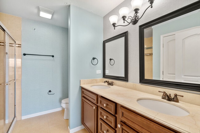 Building Photo - 1509 Lake Ridge Ct