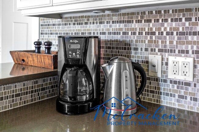 Building Photo - 123 High St