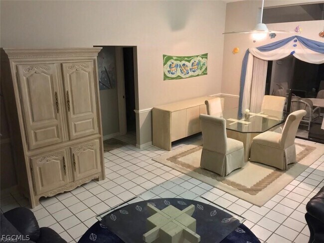 Building Photo - 6645 Wakefield Dr