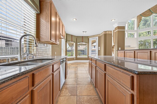 Building Photo - 9735 Lansing Meadows Dr