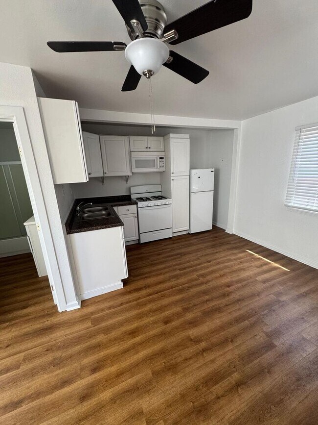 Building Photo - 825 Obispo Ave