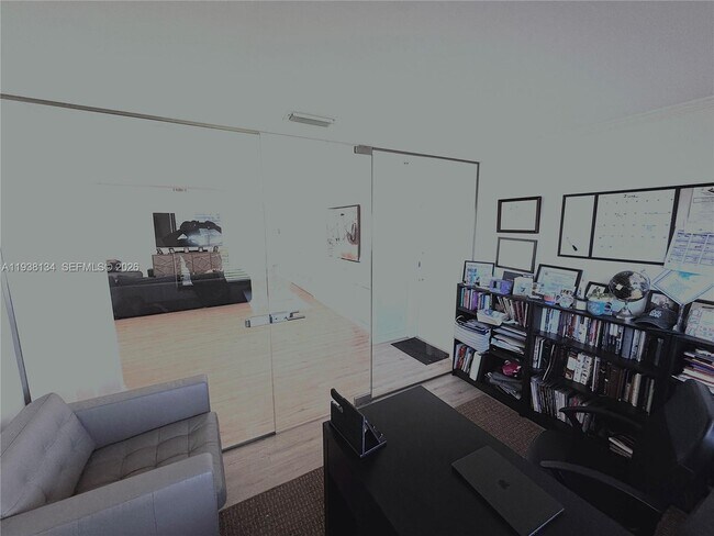 Building Photo - 4905 Bayberry Ln