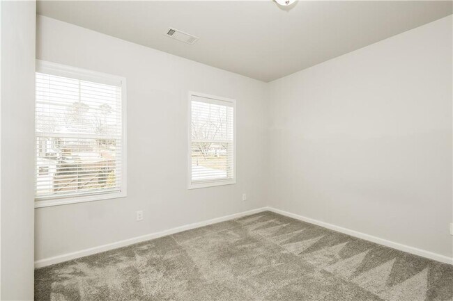 Building Photo - 5379 Fox Den Rd