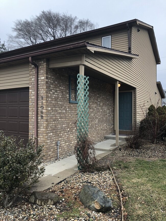 Building Photo - Now leasing for August 1st 2025!