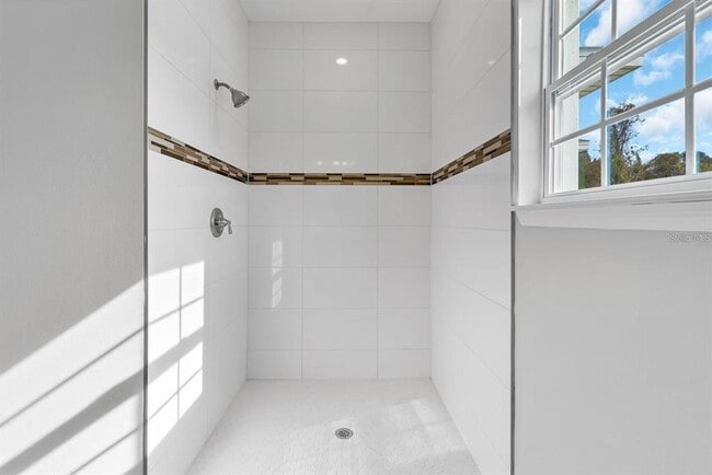 Building Photo - 10697 N Dragonis Dr