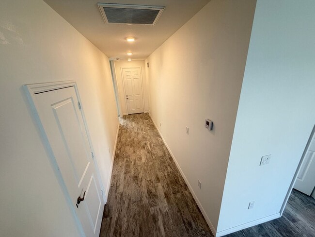 Building Photo - 2810 Felda Ave