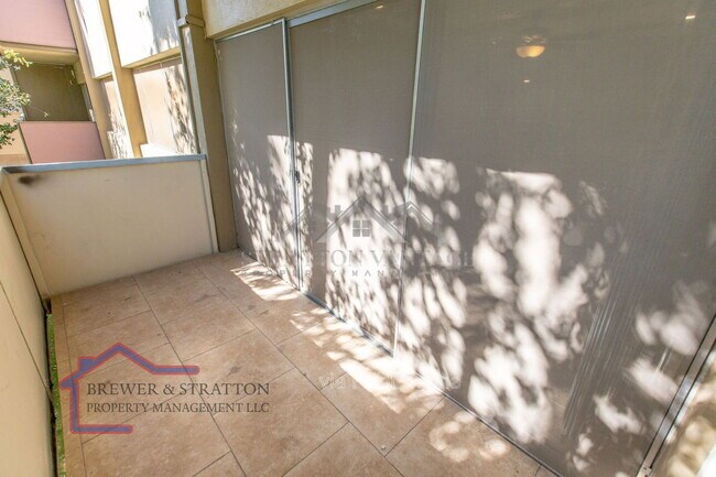 Building Photo - 351 E Thomas Rd