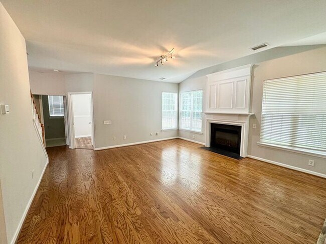 Building Photo - Fabulous Home in Ballantyne!!!