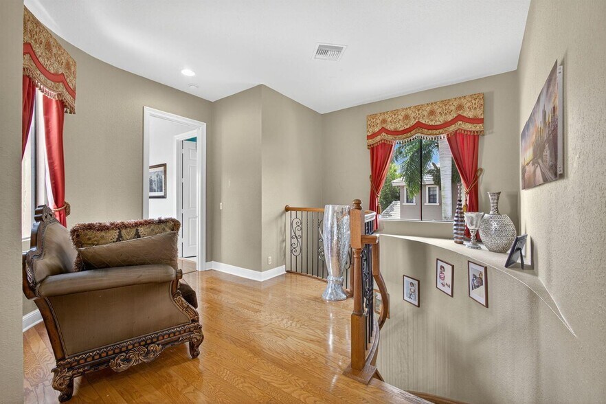 Building Photo - 3501 Collonade Dr