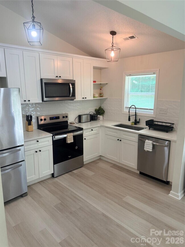 Building Photo - 5819 Woodrock Ct