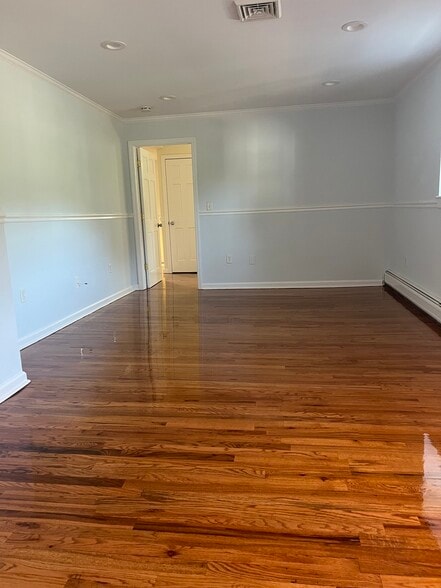 Building Photo - 38 Hillsdale Rd