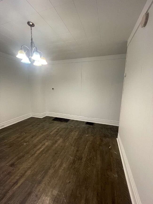 Building Photo - Charming 2-Bedroom Rental Home in Greensburg