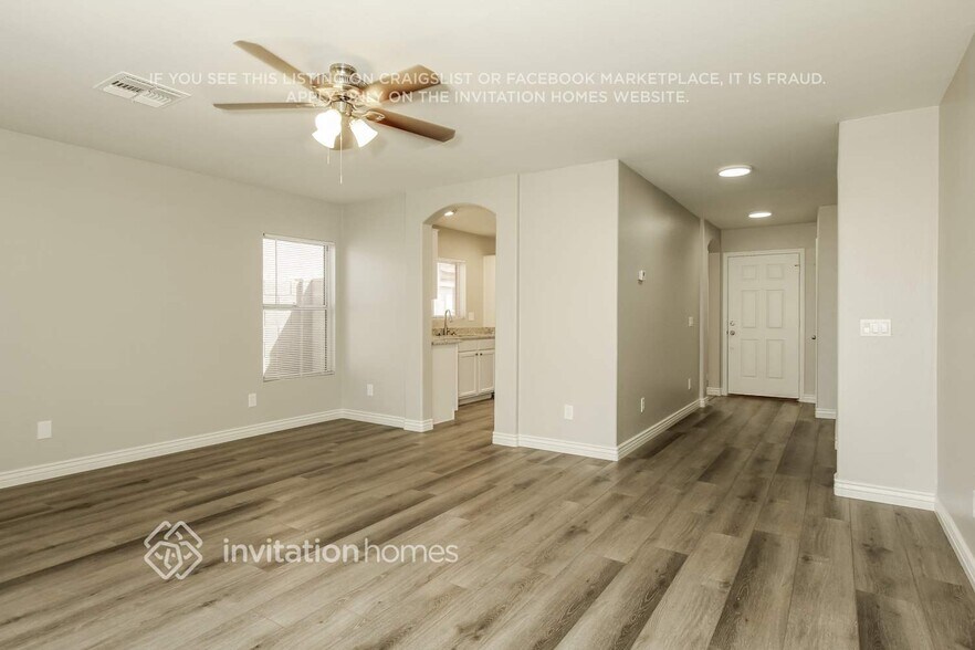 Building Photo - 12534 W Bloomfield Rd