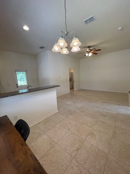 Building Photo - 5841 Cherry Ridge Pl