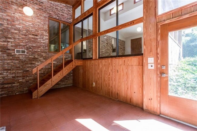 Building Photo - 1863 Merrimac Ct NE