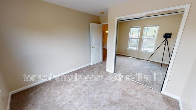 Building Photo - 157 Morningside Ln