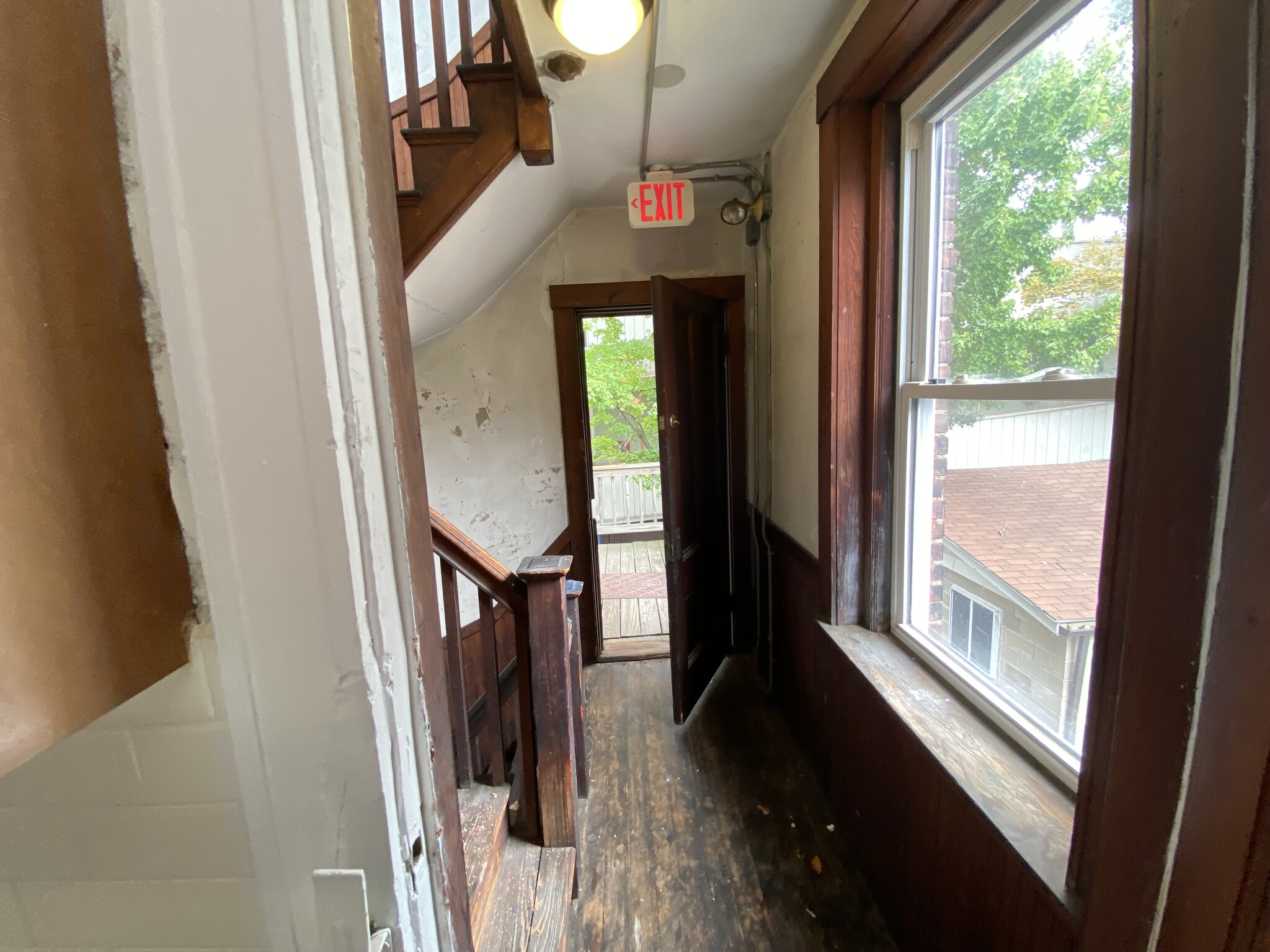 Building Photo - 10 Barrows St
