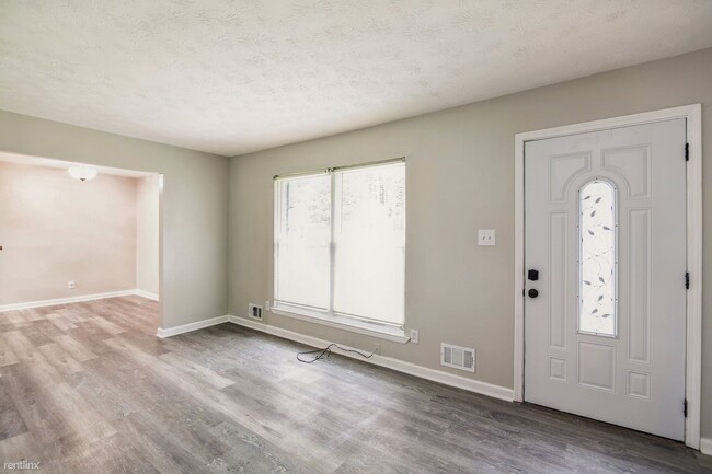 Building Photo - 3 br, 2.5 bath House - 2817 Carriage Lane