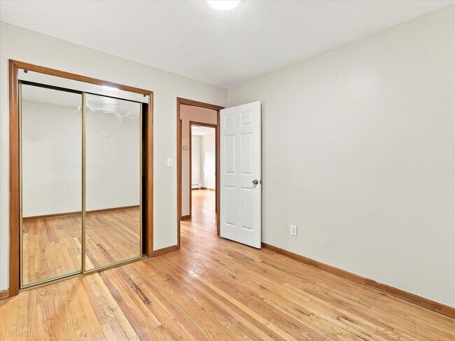 Building Photo - 89 Bleecker St